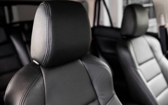Comment protéger les sièges en cuir de sa voiture ?