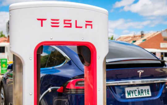 Quel est le prix de la Tesla la moins chère ?