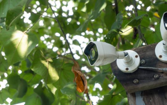 Puis-je mettre une caméra dans mon jardin ?